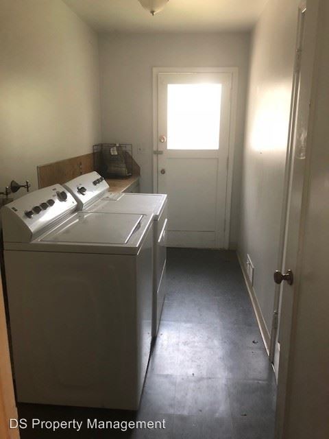 Foto del edificio - 2 br, 1 bath House - 581 S Victoria Dr
