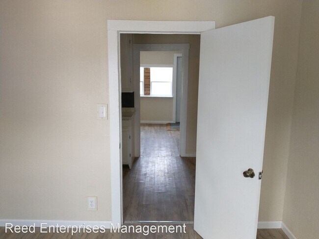 Foto del edificio - 1 br, 1 bath House - 640 W Central St Unit B