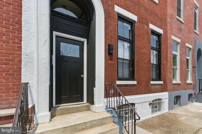 Foto del edificio - 1637 W Girard Ave