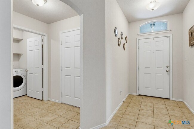 Foto del edificio - 5407 Laustin Ln