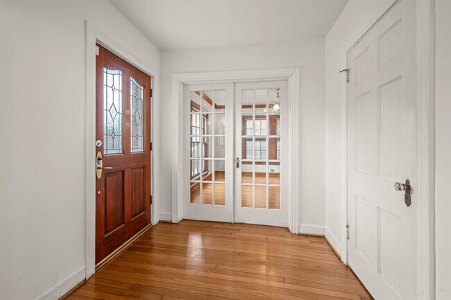 Foto del edificio - 3223 Charleston St