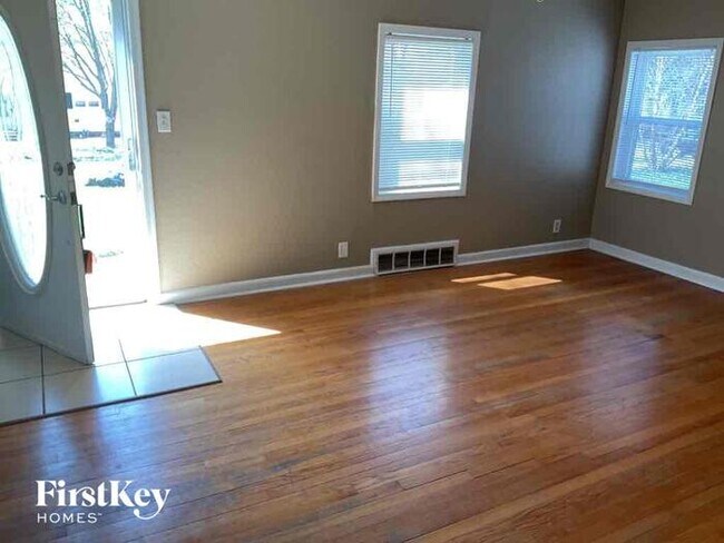 Foto del edificio - 3106 NE 56th St