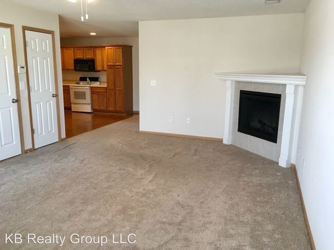 Building Photo - 409 NW Woodbury Dr