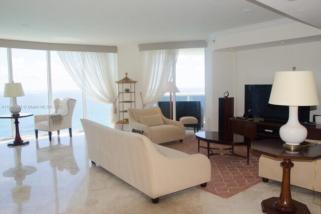 Foto del edificio - 17201 Collins Ave
