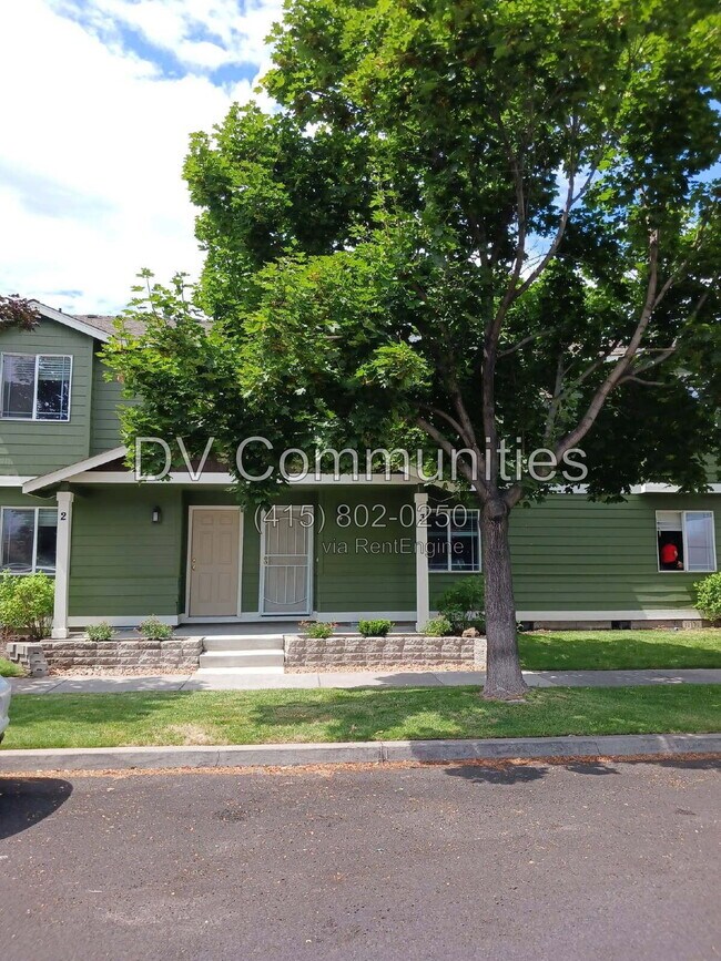 Building Photo - 2521 NW Cedar Ave