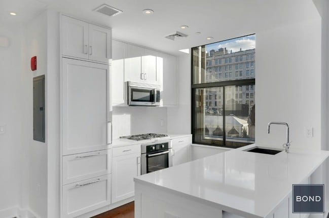 Building Photo - 1182 Broadway