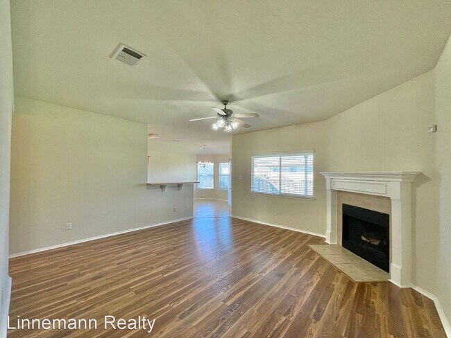 Foto del edificio - 4 br, 2 bath House - 5201 Bridgewood Drive
