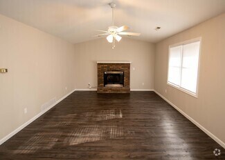 Building Photo - 130 Pierre Pl