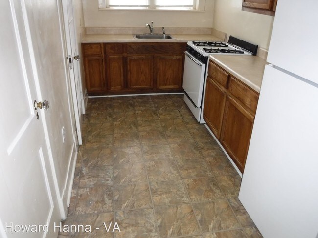 Foto del edificio - 617-619 W 35th St