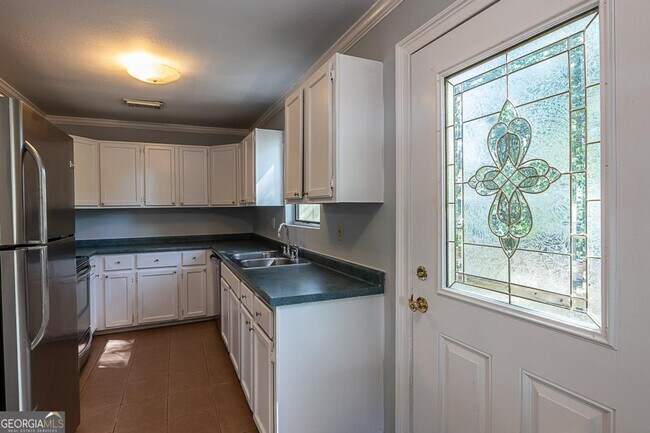 Foto del edificio - 568 Stokeswood Ave SE
