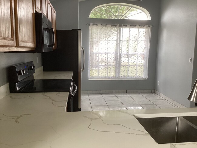 Foto del edificio - Beautiful Home 3x2
