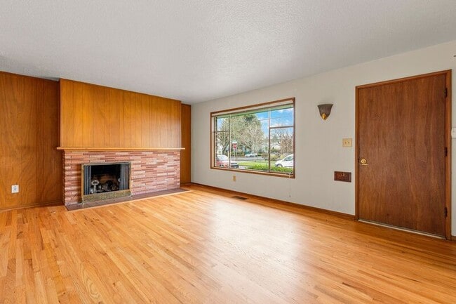 Photo - 3930 N Kilpatrick St Apartment