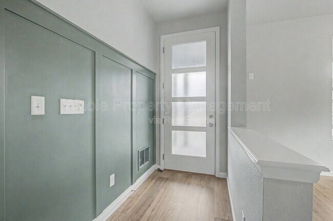 Building Photo - 2291 Peregrine Dr