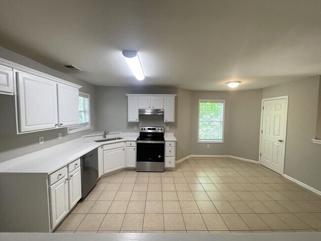 Building Photo - 335 Spring Lake Ct