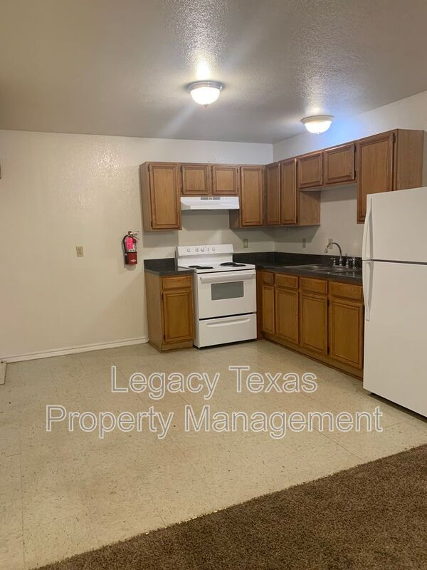 Building Photo - 1110 Williams Ave