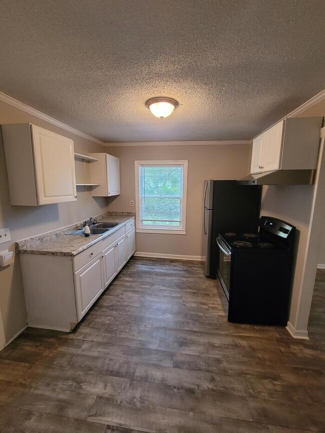 Building Photo - 1057 NC-150