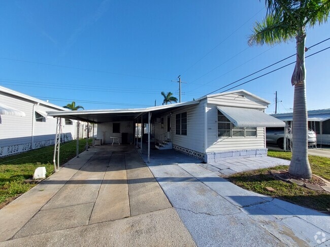 Building Photo - 1009 49th Avenue Dr W