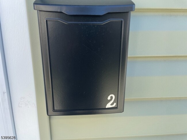 Foto del edificio - 119 Lewis St