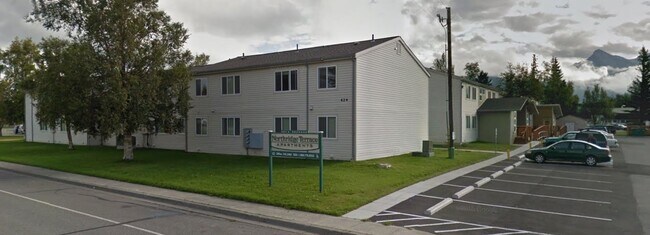 Foto del edificio - 424 E Dogwood Ave