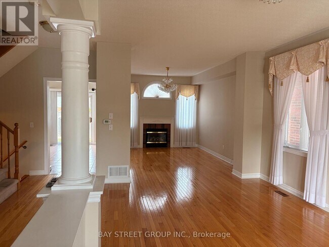 Building Photo - 211 Stonebridge Dr