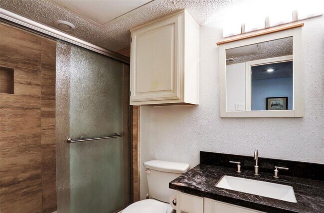 Building Photo - 1311 Antoine Dr