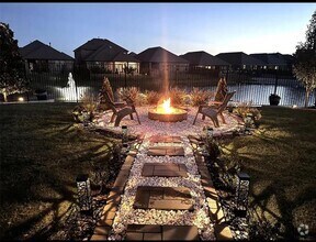 Building Photo - 4055 Ellinger Dr