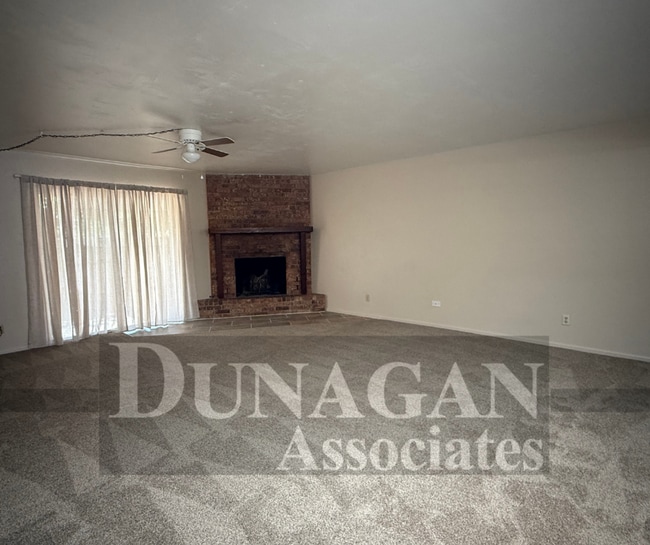 Foto del edificio - 8/27 @3:30PM SCHEDULED SHOWING 2 Bedroom 2...