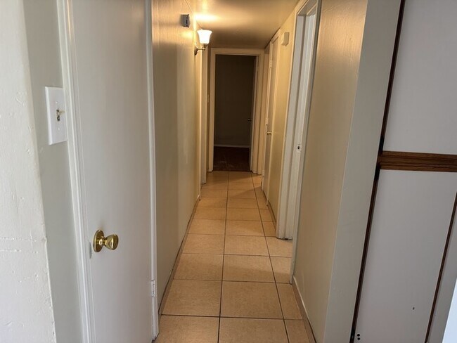 Building Photo - Central Phoenix 3br House