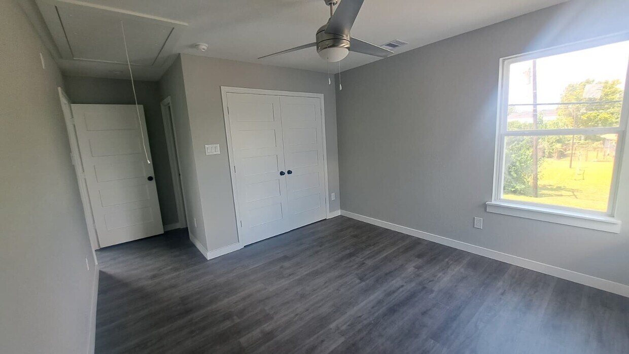 Foto del edificio - 9806 Fillmore St