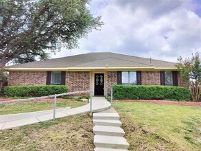 Building Photo - 2110 Teton Pl
