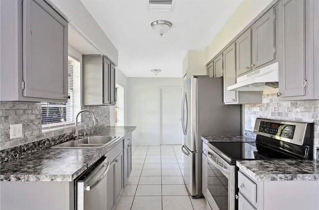 Building Photo - 5669 Moat Ct