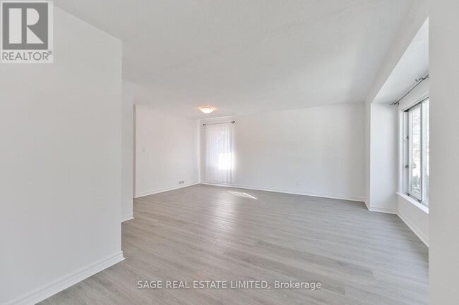 Building Photo - 43 Castlebar Rd