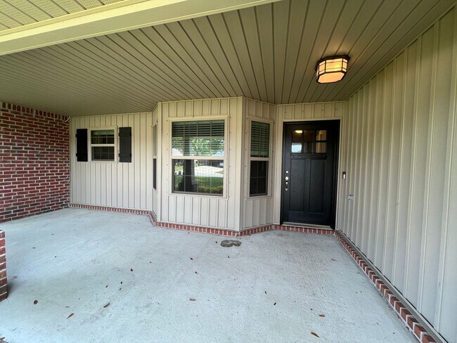 Foto del edificio - Great 3 Bedroom Home