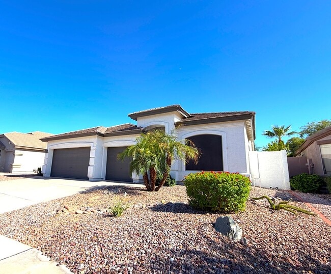 Building Photo - 637 W Citrus Way