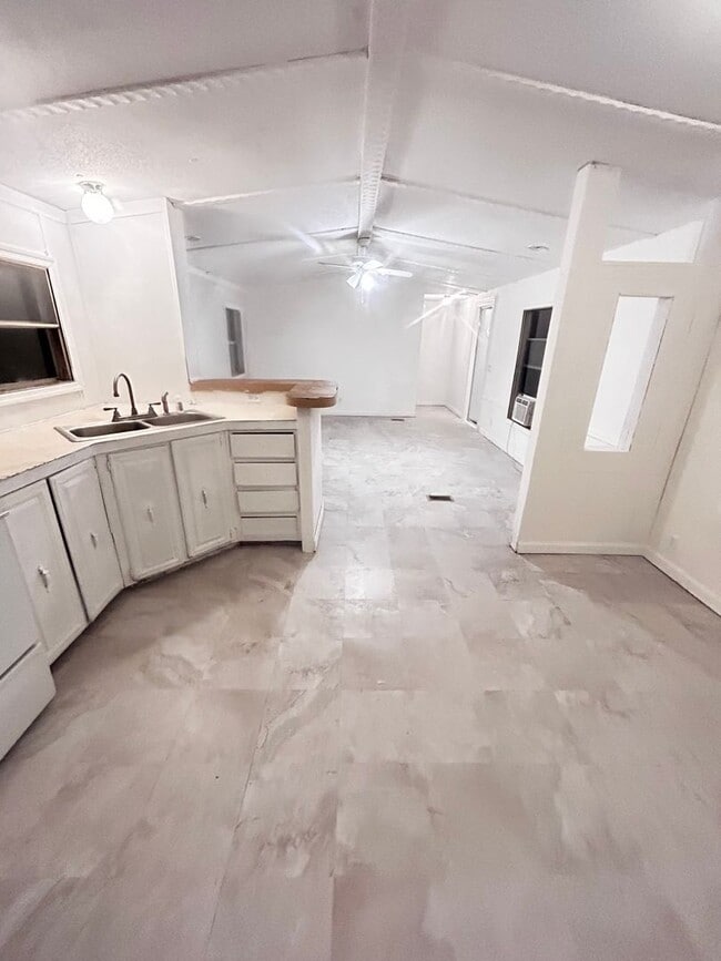 Building Photo - Available Soon! Apply Now! Rent this 2 bedroom, 2 bathroom home in Aiken!