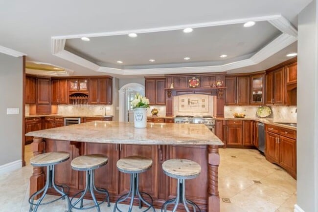 Building Photo - Stunning Craftsman Estate on 1 acre