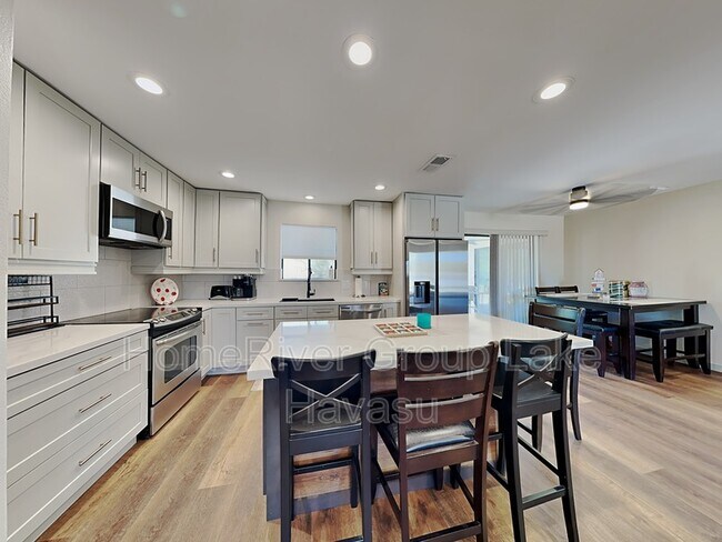 Building Photo - 3911 Brookside Dr