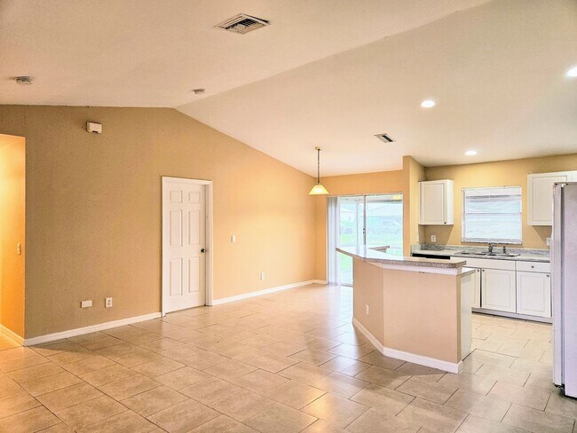 Foto del edificio - Move-in Ready 3 BR & 2 BA