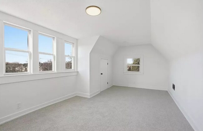 Foto del edificio - 8951 La Salle Blvd