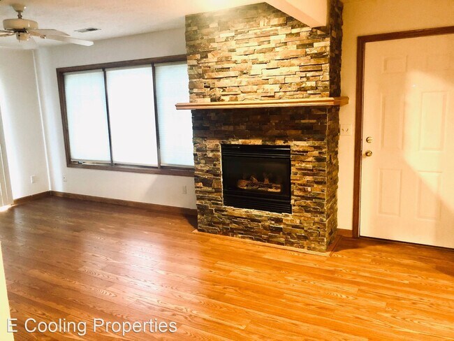 Foto del edificio - 2 br, 1 bath Apartment - 7250 N Alpine Rd