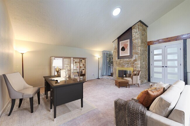 Foto del edificio - 15754 Walkwood Dr