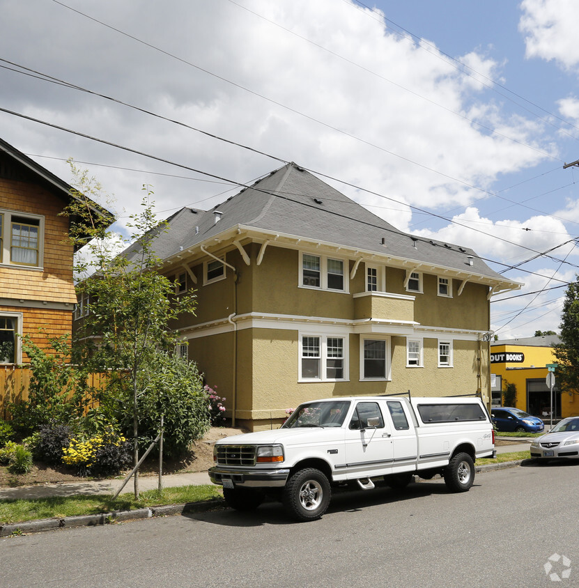 Building Photo - The Granten