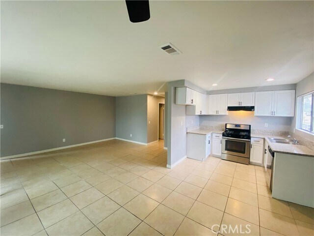 Primary Photo - 532 E Lugonia Ave