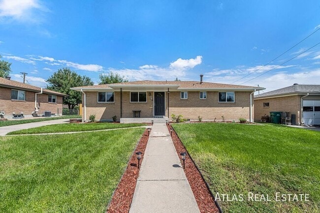 Building Photo - 7472 Beach Ct