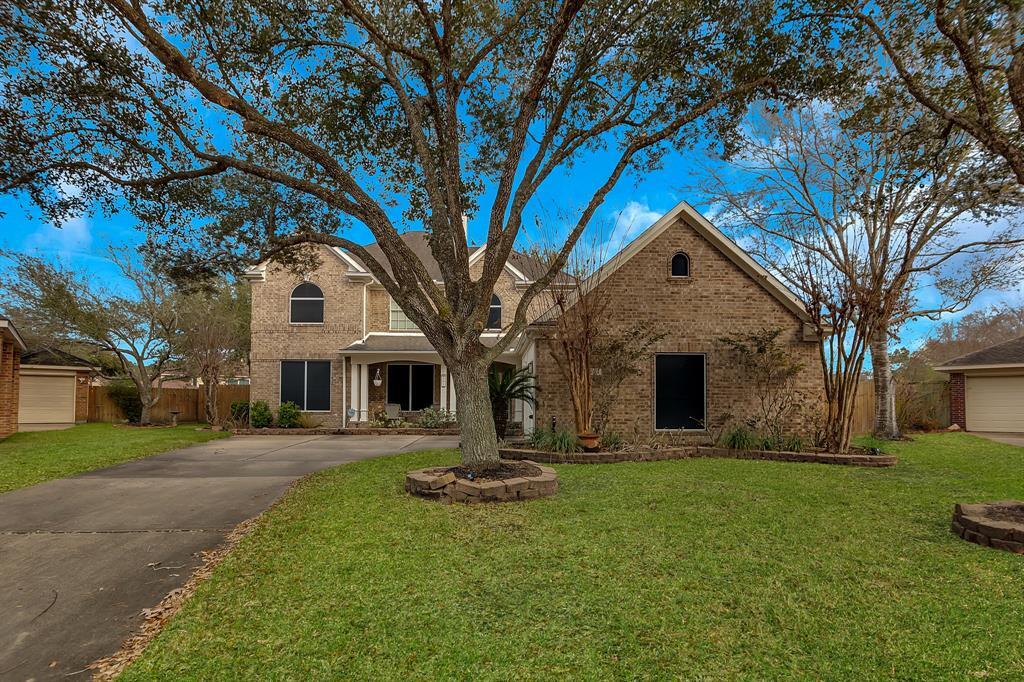 Primary Photo - 301 Oak Creek Ln