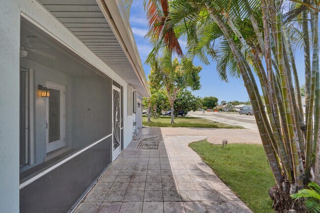 Building Photo - 618 Lindell Blvd