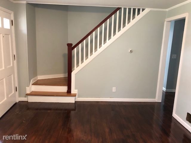 Building Photo - 4 br, 1.5 bath  - 30 Arcadia Ave