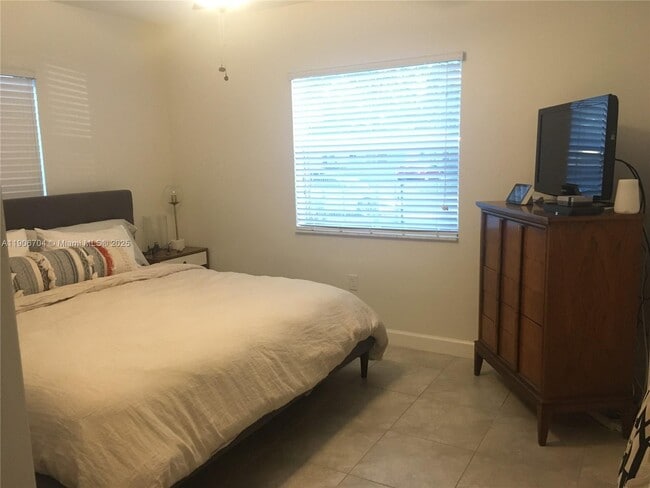 Building Photo - 795 NW 52nd St