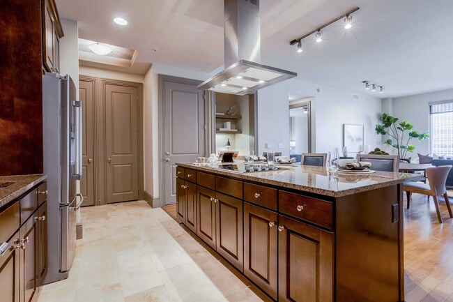 Building Photo - Your New Home Comes with 2 Weeks Free & $500!
