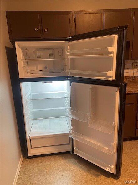 Foto del edificio - 255 Chambers Rd